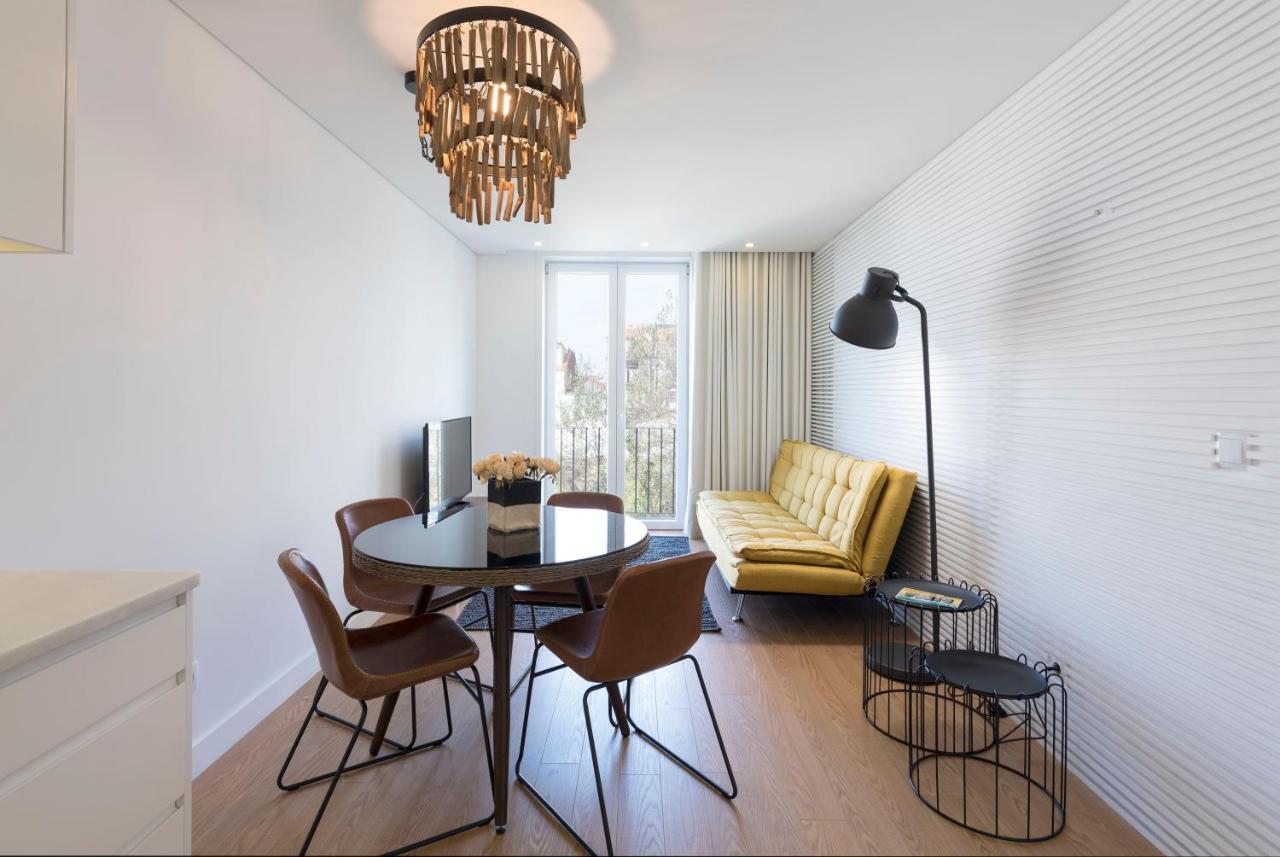 Lovelystay - Central Flat W/ Ac & Balcony Porto Exteriér fotografie