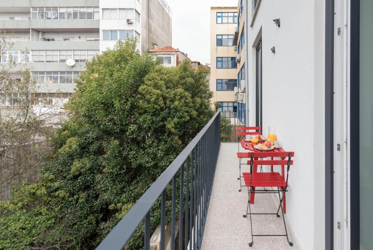 Lovelystay - Central Flat W/ Ac & Balcony Porto Exteriér fotografie
