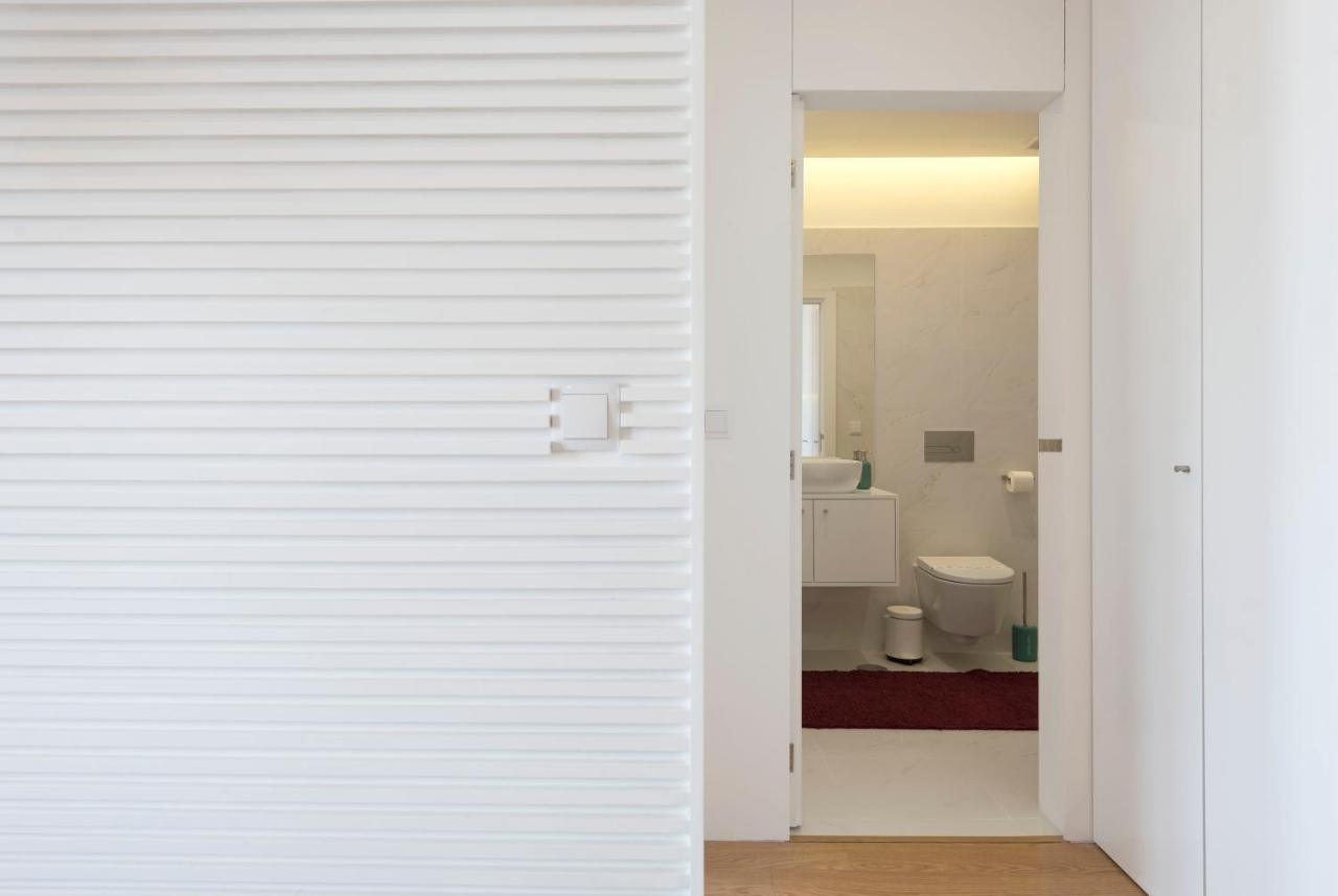 Lovelystay - Central Flat W/ Ac & Balcony Porto Exteriér fotografie